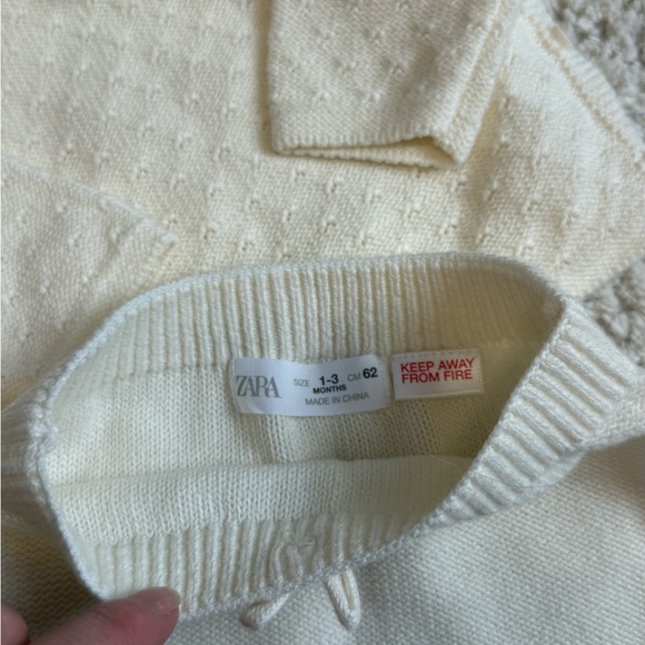 Zara Ivory Knit Baby Outfit - Picture 5 of 8